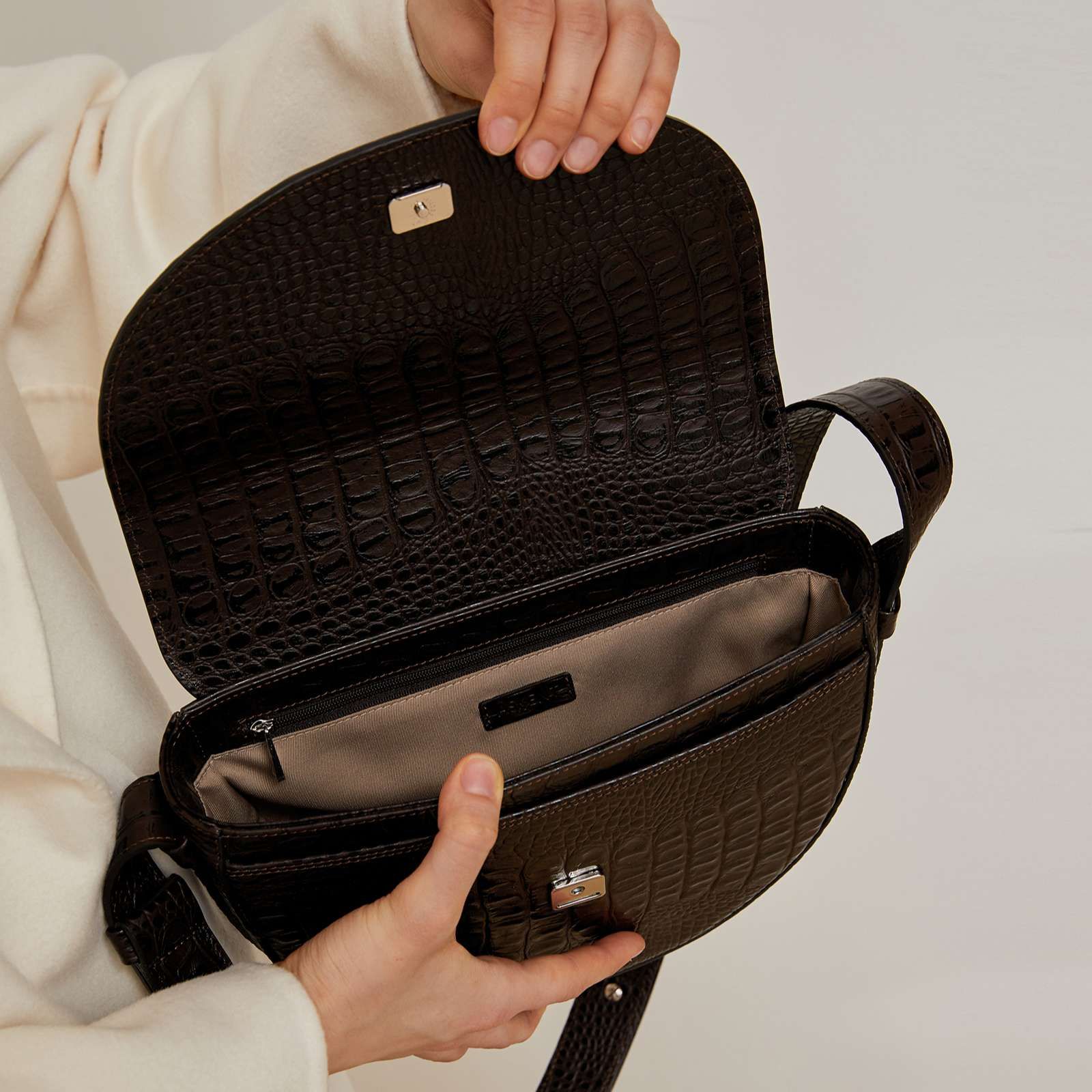 сумка женская полумесяц. полумесяц кожаная сумка. сумка полумесяц. сумка полумесяц. сумка el masta.