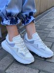 Кроссовки женские STUART WEITZMAN