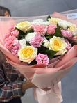 Сборный букет с пионовидными розами