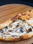 Кальцоне с грибами и курицей