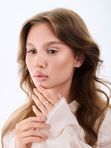 Серьги-пусеты с фианитами из красного золота Голден Глоб