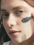 Очищающее средство с чёрным чаем и юдзу Arencia Black Tea Rice Mochi Cleanser