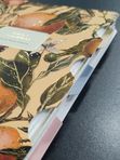 Тетрадь "Флора Райские Мандарины" А5, 200 листов, с разделителями, на спирали кк 52898