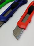 Нож канцелярский 18мм,фиксатор,эконом STAFF кк 5163