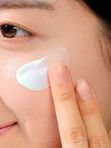 Солнцезащитный крем с центеллой SKIN1004 Madagascar Centella Air-Fit Suncream Light SPF30 PA++++ 50мл