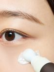 Укрепляющий массажный крем для век с бакучиолом SKIN1004 Probio-Cica Bakuchiol Eye Cream 20мл