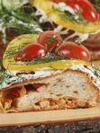 Svētku kliņģeris ar karbonādes, dārzeņu pildījumu un dārzeņiem (15,99 Eur/Kg)
