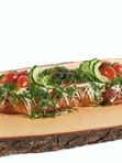 Svētku ar vistas girosa, dārzeņu pildījumu un dārzeņiem