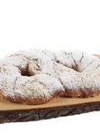 Klasiskais kliņģeris ar žāvētu augļu pildījumu un drumstalām (9,99 Eur/Kg)