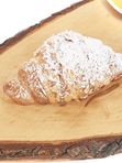 Sviesta kruasāns ar marcipāna pildījumu