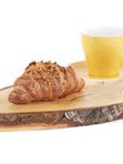 Sviesta kruasāns ar karameļu pildījumu