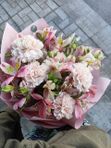 Букет Альстромерия и гвоздика