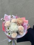 Букет с маттиолой и бигуди