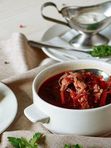 Борщ с говяжьими щёчками