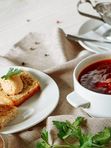 Борщ с говяжьими щёчками