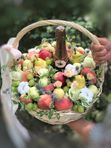 ПОДАРОЧНАЯ КОРЗИНА С ФРУКТАМИ