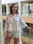 Костюм с шортами DKNY