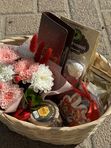 Подарочная корзина Звонок для учителя бежевая