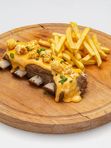Свиные ребра BBQ с картофелем фри