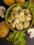 ВАРЕНИКИ С КАРТОФЕЛЕМ И ГРИБАМИ 800 гр.