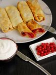 БЛИНЧИКИ С БРУСНИКОЙ
