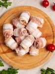 Рулетики куриные в беконе