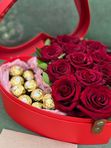 Сердце с конфетами ферерро
