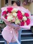 Букет из французских, кустовых и одноголовых роз