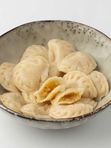 Вареники с картофелем и свиными шкварками 500 гр
