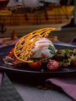 Салат буррата с помидорами и базиликом / Burrata Salad with Tomatoes and Basil