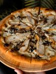 Пицца курица с грибами / Chicken and mushroom pizza