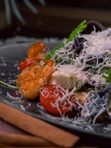 Салат Цезарь с тигровыми креветками / Caesar Salad with Tiger Shrimp