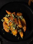Картофель по-деревенски / Country-style potatoes