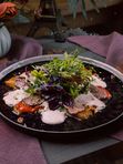 Салат из говяжьей вырезки с печеным перцем / Beef Tenderloin Salad with Baked Peppers