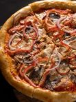 Пицца мясная / Meat pizza