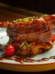 Запеченные говяжьи ребра с картофелем по-домашнему / Baked beef ribs with home-style potatoes