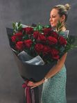 Гигант из красных роз
