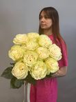 Белые розы под ленту 11 шт