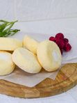 Сырники из творога с изюмом