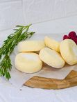 Сырники из творога с изюмом