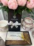 Подарочный сертификат в праздничной коробке