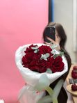букет из 5 французских роз с эвкалиптом