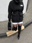 Куртка зимняя с высоким воротником-стойкой