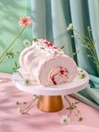 Меренговый рулет клубника со сливками