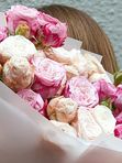 A bouquet of spray roses Bombastiki