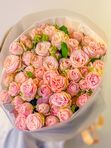 10 spray roses Madam Bombastic