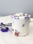 Botanical lilac candle