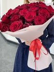 30 red roses