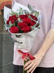 11 red roses