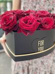 18 Red Roses in a black box
